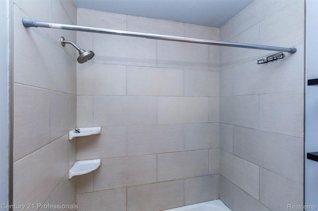 2650 Fenwick Court, Ann Arbor, MI 48104