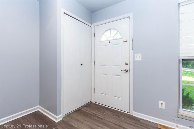 2650 Fenwick Court, Ann Arbor, MI 48104