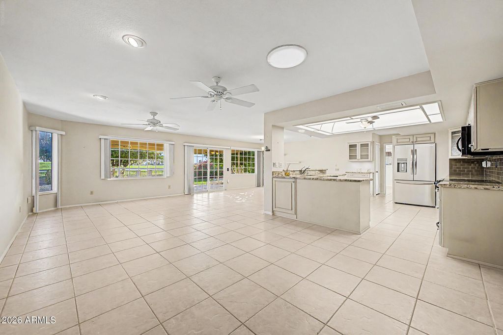 9507 W COUNTRY CLUB Drive, Sun City, AZ 85373 — photo 3