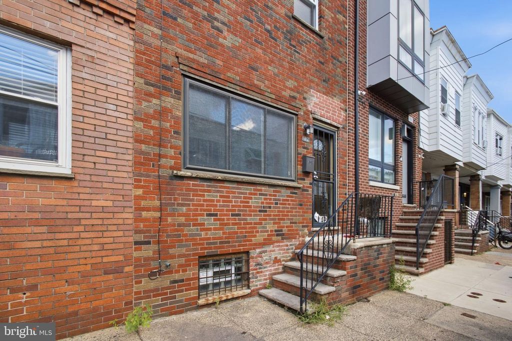 1814 S TAYLOR ST, PHILADELPHIA, PA 19145 — photo 2