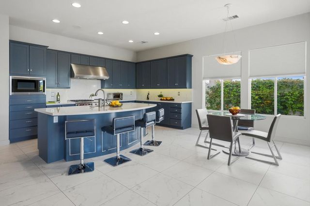 51528 Marbella Court, La Quinta, CA 92253