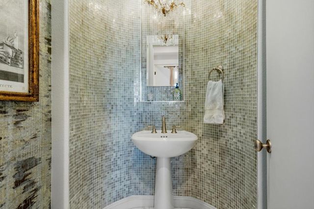 51528 Marbella Court, La Quinta, CA 92253