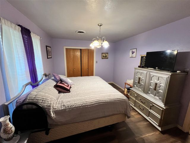 1206 Crestwood Drive, Cleburne, TX 76033