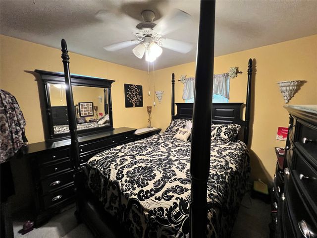 1206 Crestwood Drive, Cleburne, TX 76033
