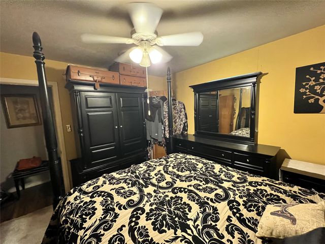 1206 Crestwood Drive, Cleburne, TX 76033