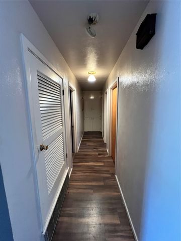 1206 Crestwood Drive, Cleburne, TX 76033