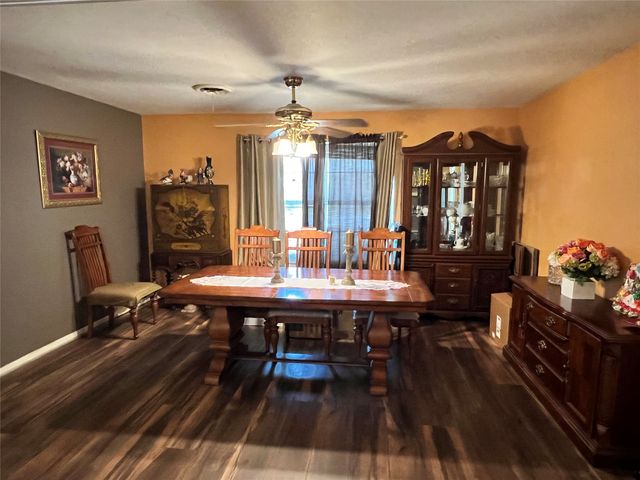1206 Crestwood Drive, Cleburne, TX 76033