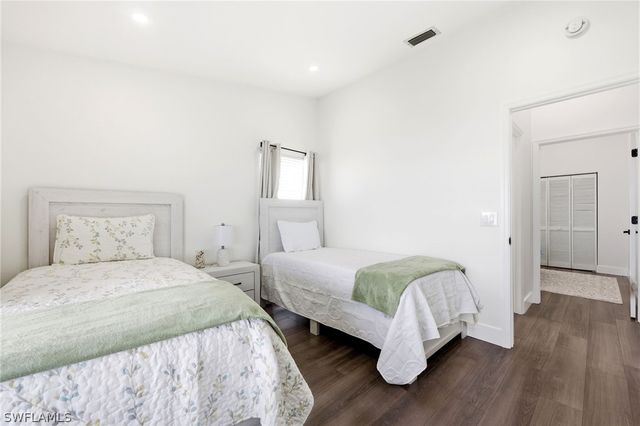 7287 Mill Pond CIR, Naples, FL 34109