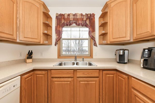 112 Eastfield COURT, Darien, WI 53114