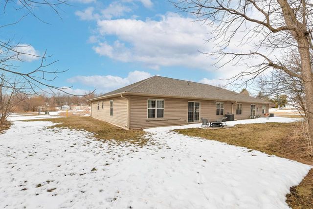112 Eastfield COURT, Darien, WI 53114