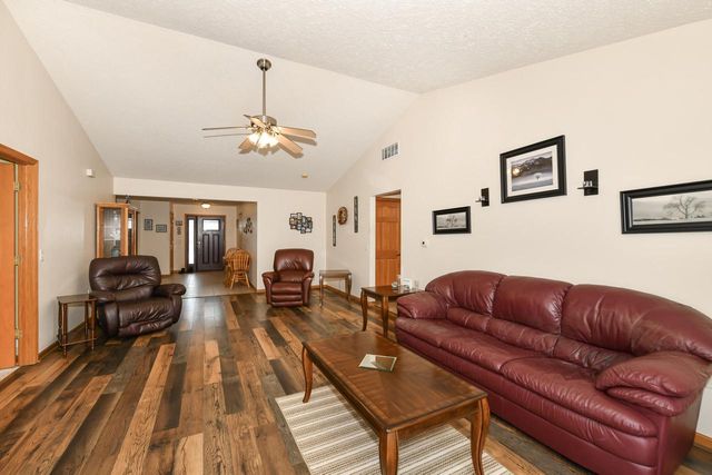 112 Eastfield COURT, Darien, WI 53114