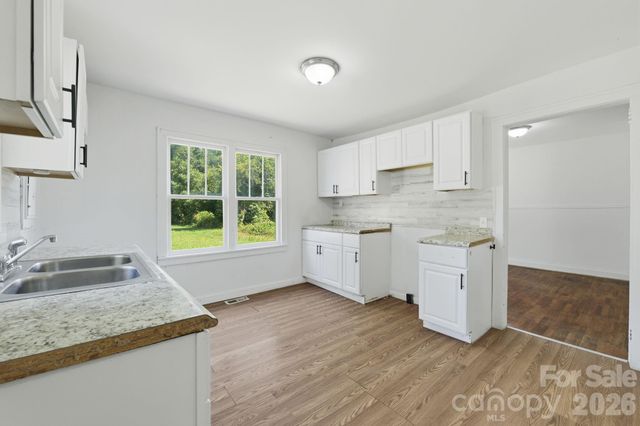 1208 E Arch Street, Lancaster, SC 29720