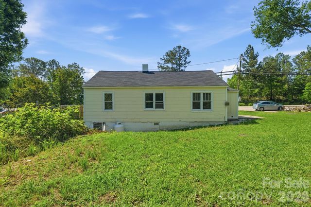 1208 E Arch Street, Lancaster, SC 29720