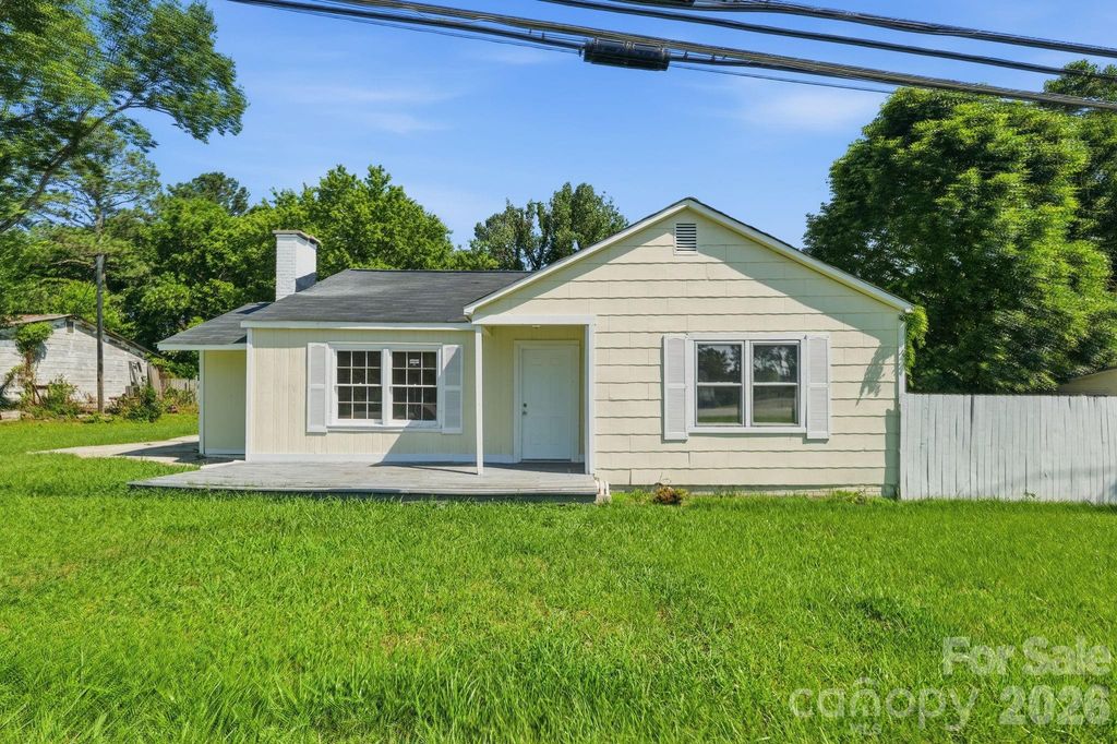 1208 E Arch Street, Lancaster, SC 29720