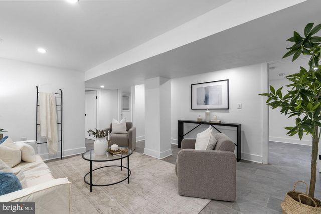 6923 RANDOLPH ST, Hyattsville, MD 20784