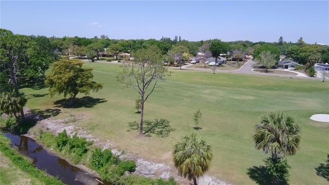 2117 LAKEWOOD CLUB DRIVE S 7A, St Petersburg, FL 33712