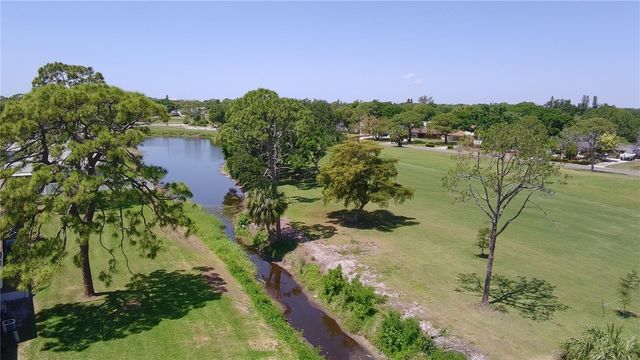 2117 LAKEWOOD CLUB DRIVE S 7A, St Petersburg, FL 33712