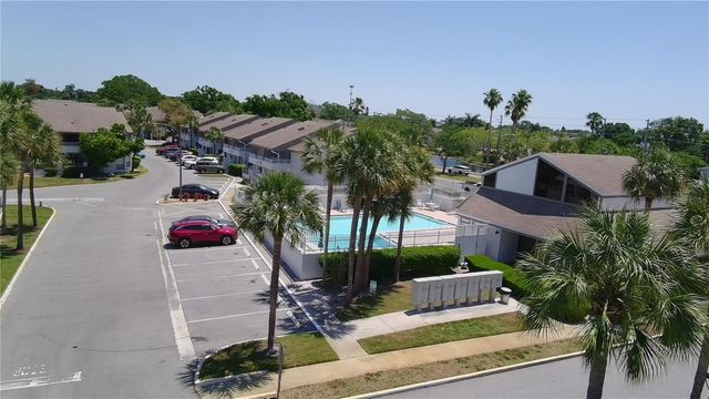 2117 LAKEWOOD CLUB DRIVE S 7A, St Petersburg, FL 33712