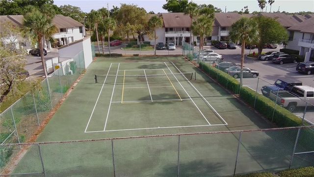 2117 LAKEWOOD CLUB DRIVE S 7A, St Petersburg, FL 33712