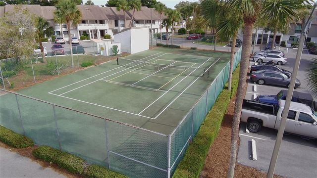 2117 LAKEWOOD CLUB DRIVE S 7A, St Petersburg, FL 33712