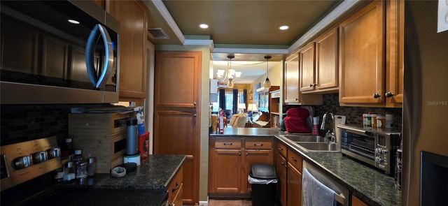 2117 LAKEWOOD CLUB DRIVE S 7A, St Petersburg, FL 33712