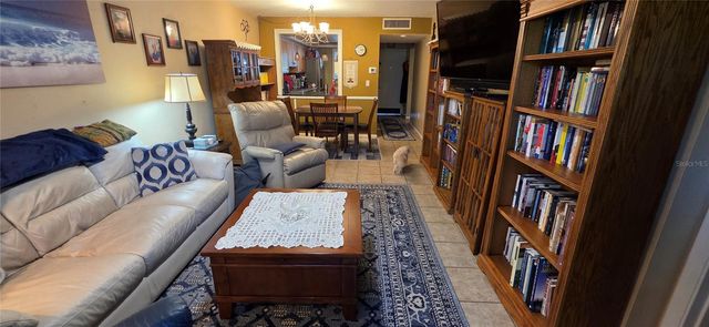 2117 LAKEWOOD CLUB DRIVE S 7A, St Petersburg, FL 33712