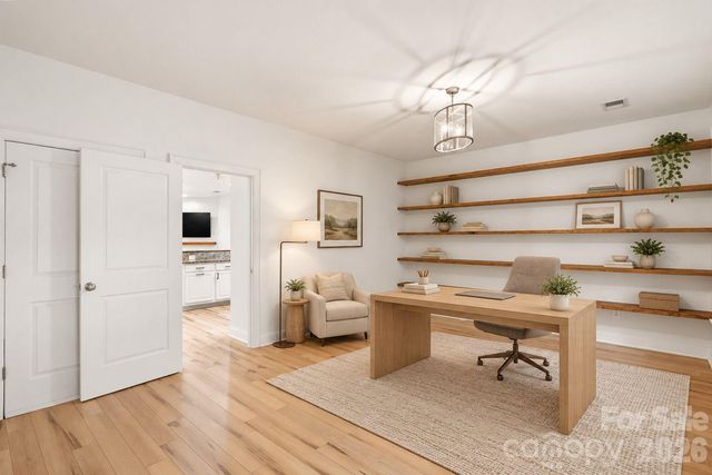 1915 Lela Avenue, Charlotte, NC 28208