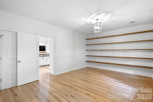 1915 Lela Avenue, Charlotte, NC 28208