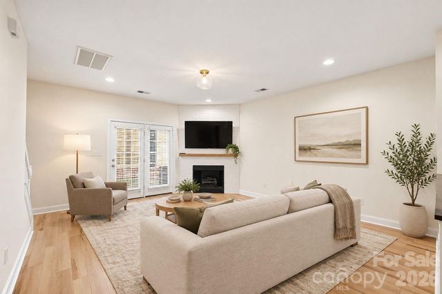1915 Lela Avenue, Charlotte, NC 28208