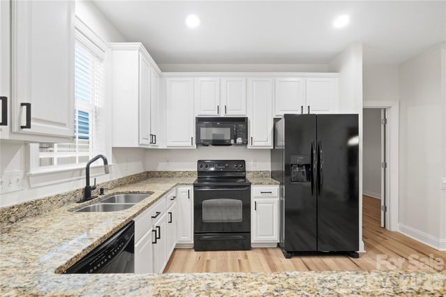 1915 Lela Avenue, Charlotte, NC 28208