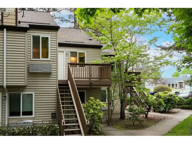 12062 Sw CONESTOGA Dr, Beaverton, OR 97008