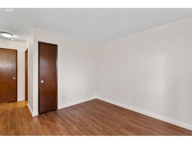 12062 Sw CONESTOGA Dr, Beaverton, OR 97008