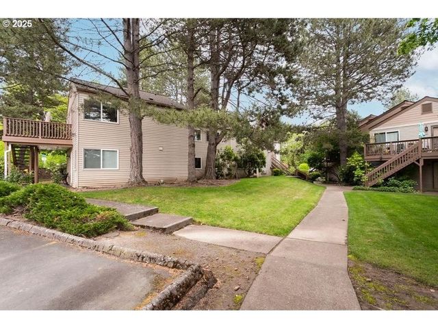 12062 Sw CONESTOGA Dr, Beaverton, OR 97008