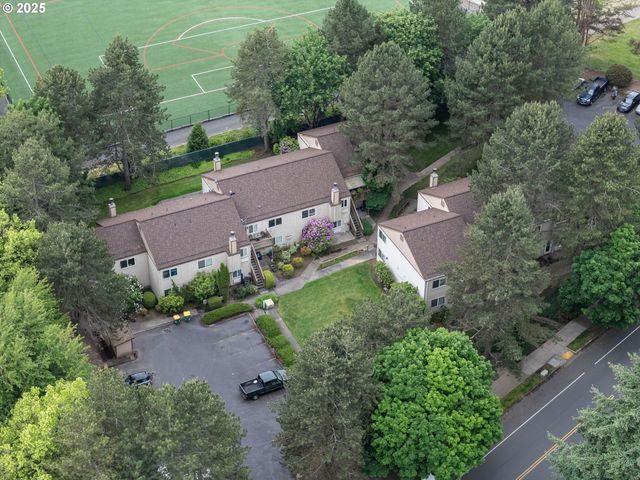 12062 Sw CONESTOGA Dr, Beaverton, OR 97008