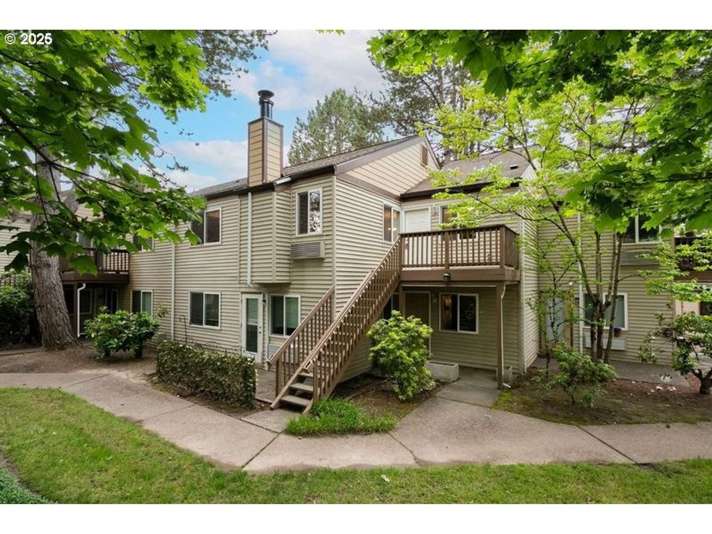 12062 Sw CONESTOGA Dr, Beaverton, OR 97008