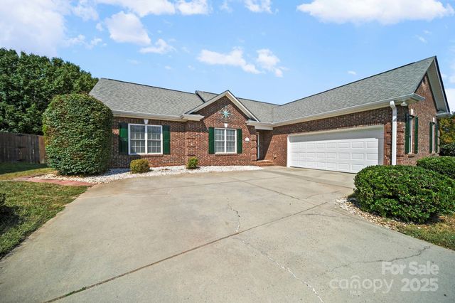 209 Lagoda Drive, Locust, NC 28097