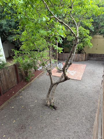 16344 5th St, Guerneville, CA 95446