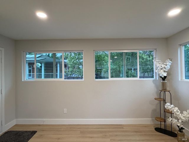 16344 5th St, Guerneville, CA 95446