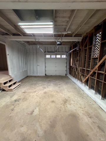 16344 5th St, Guerneville, CA 95446