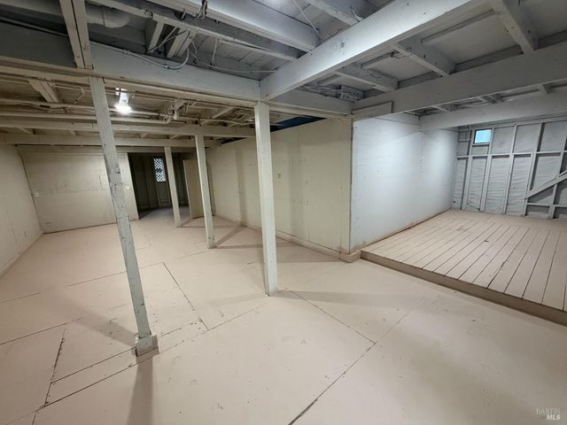 16344 5th St, Guerneville, CA 95446