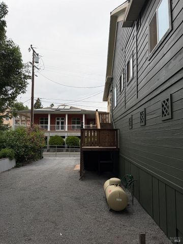 16344 5th St, Guerneville, CA 95446