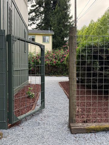 16344 5th St, Guerneville, CA 95446