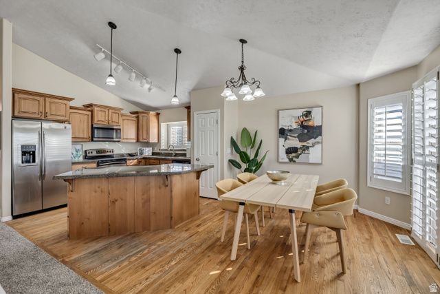 5729 W SWIFT CREEK RD, West Jordan, UT 84081