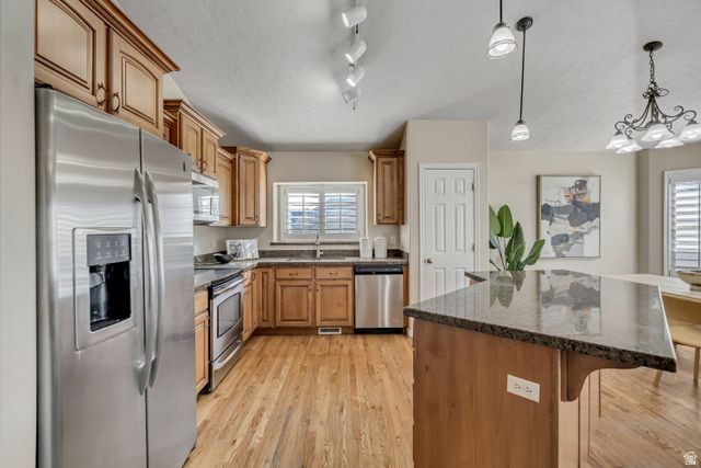 5729 W SWIFT CREEK RD, West Jordan, UT 84081