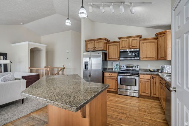 5729 W SWIFT CREEK RD, West Jordan, UT 84081