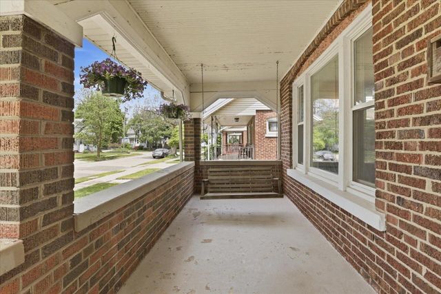 7315 10th AVENUE, Kenosha, WI 53143