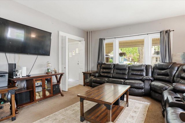 7315 10th AVENUE, Kenosha, WI 53143
