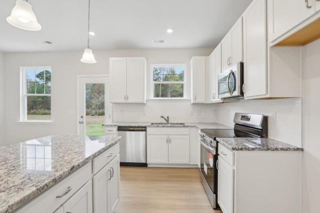 821 Kensington, Kingston, GA 30145