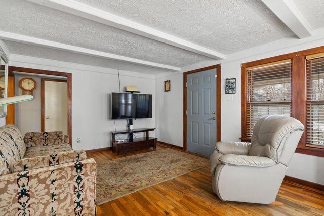 1510 SILVER Lane, Carter Lake, IA 51510