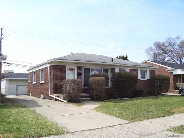 7300 Weingartz, Center Line, MI 48015